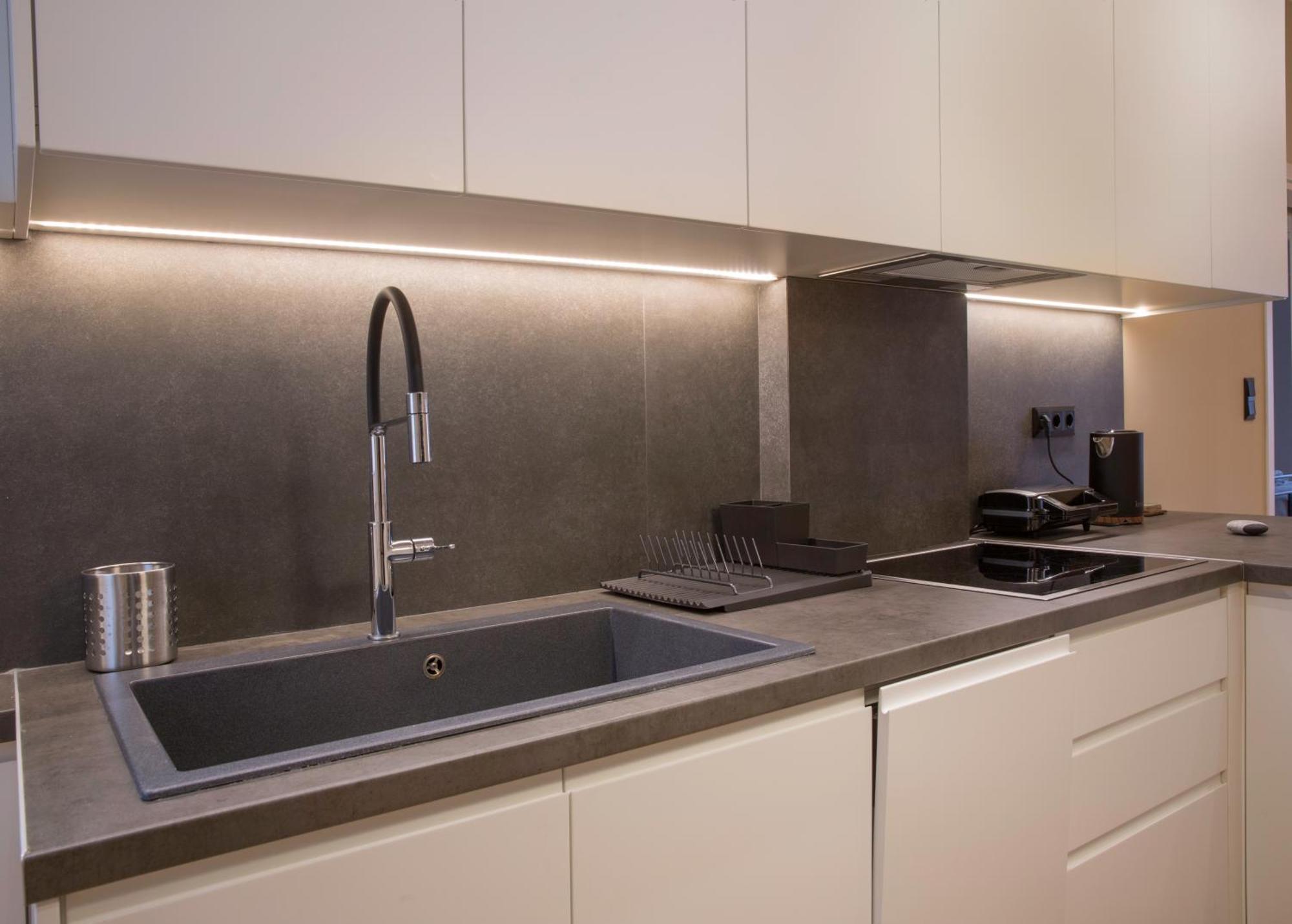 Urban Spacious Apartment Near Kallimarmaron Atena Exterior foto